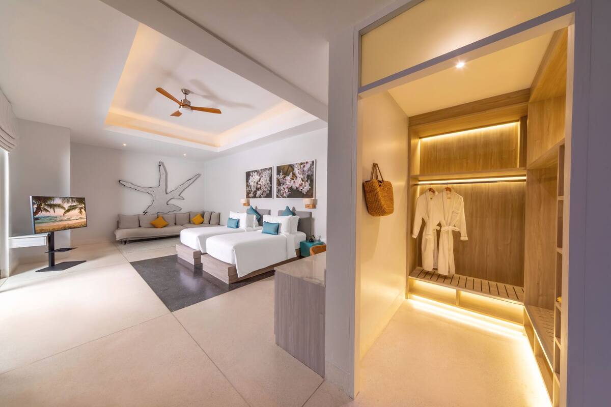 Luxury Villa, Multiple Bedrooms | Minibar, desk, laptop workspace, blackout drapes