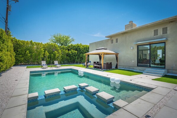 Outdoor pool, a heated pool - Ultra-modern desert home w/private pool & spa.12 mins to downtown Palm Springs! (Desert Hot Springs)