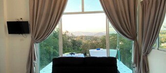 La Maison Blanche B&B with Romantic Outdoor Bath & Panorama View