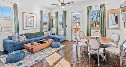 Modern 4BD w Pool | Driveway Parking |Large Outdoor