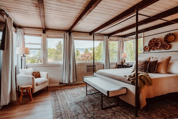 2 bedrooms, iron/ironing board, travel crib, WiFi