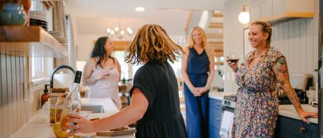 Cookware/dishes/utensils