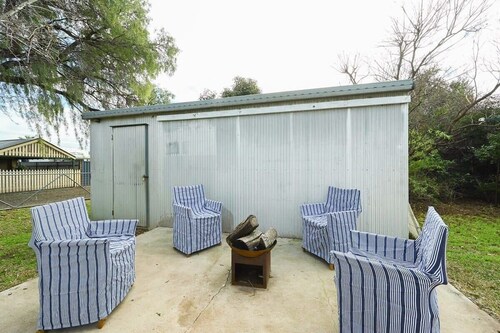 Bultje Bliss - CBD Haven, 1920s Timeless Charm