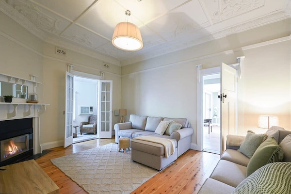 Bultje Bliss | CBD Haven, 1920s Timeless Charm
