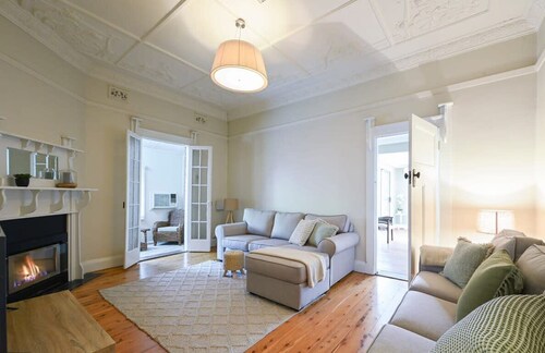 Bultje Bliss - CBD Haven, 1920s Timeless Charm