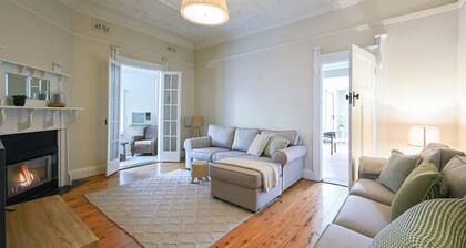 Bultje Bliss - CBD Haven, 1920s Timeless Charm