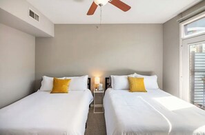 2 chambres, fer et planche à repasser, lit parapluie, Wi-Fi gratuit