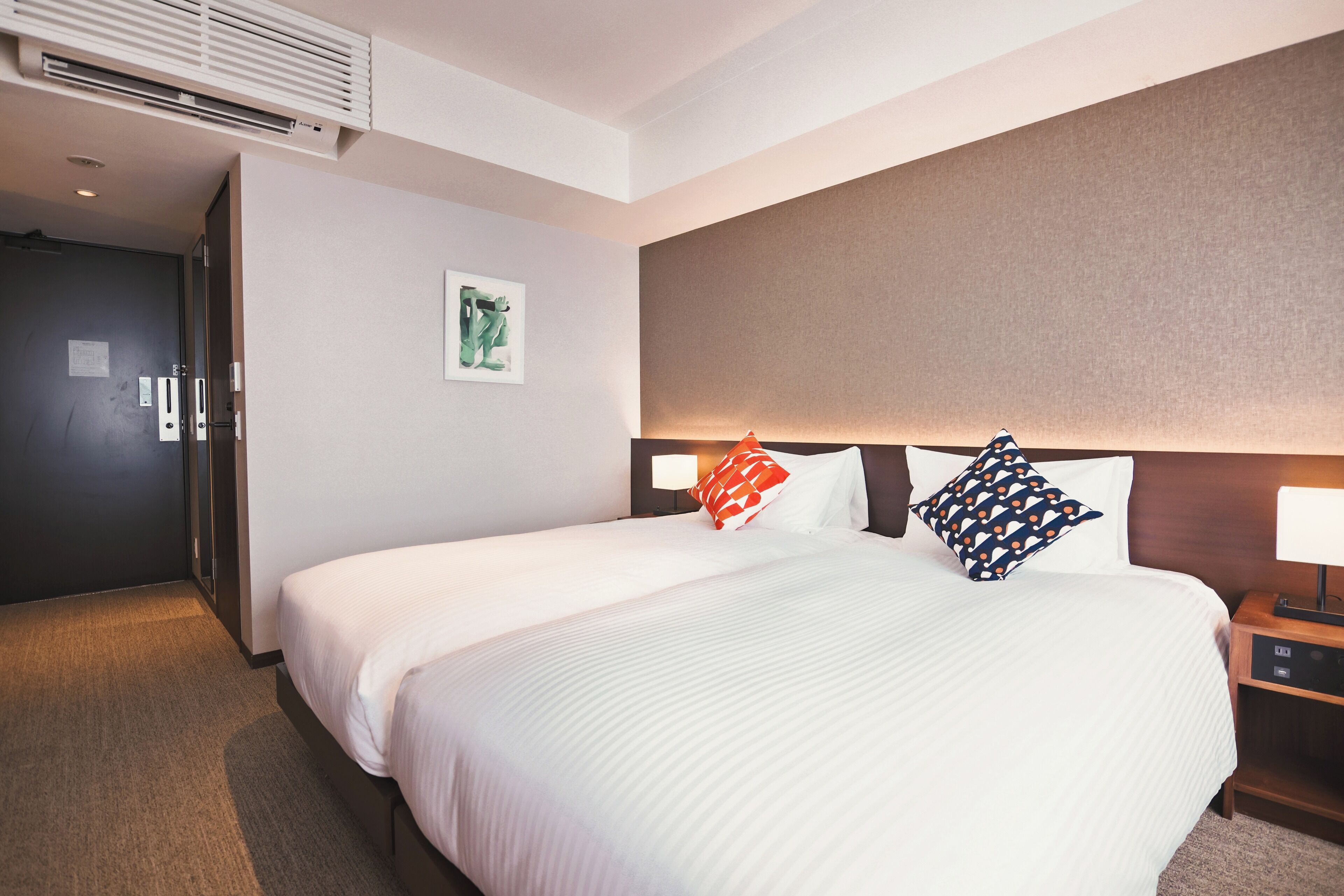 Studio, ikke-røyk (25 Twin Plus) | Senger med overmadrass, individuelt innredet og blendingsgardiner