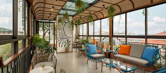 Le Parfum Apartment And Hotel
