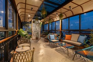 Cafe - Le Parfum Apartment And Hotel (Hanoi)