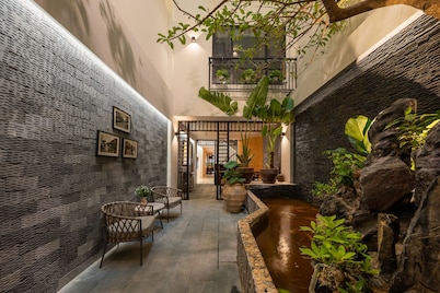 Le Parfum Apartment And Hotel