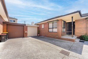 Exterior - Highett Charm - 3 bedroom Unit (Highett)