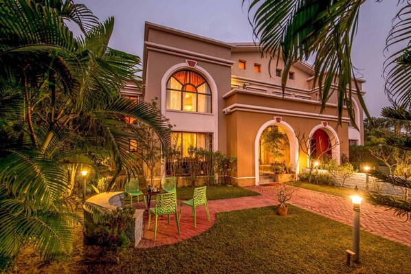 Exterior - StayVista @ Taruchaya Japanese interiors/ Raichak (Kolkata)