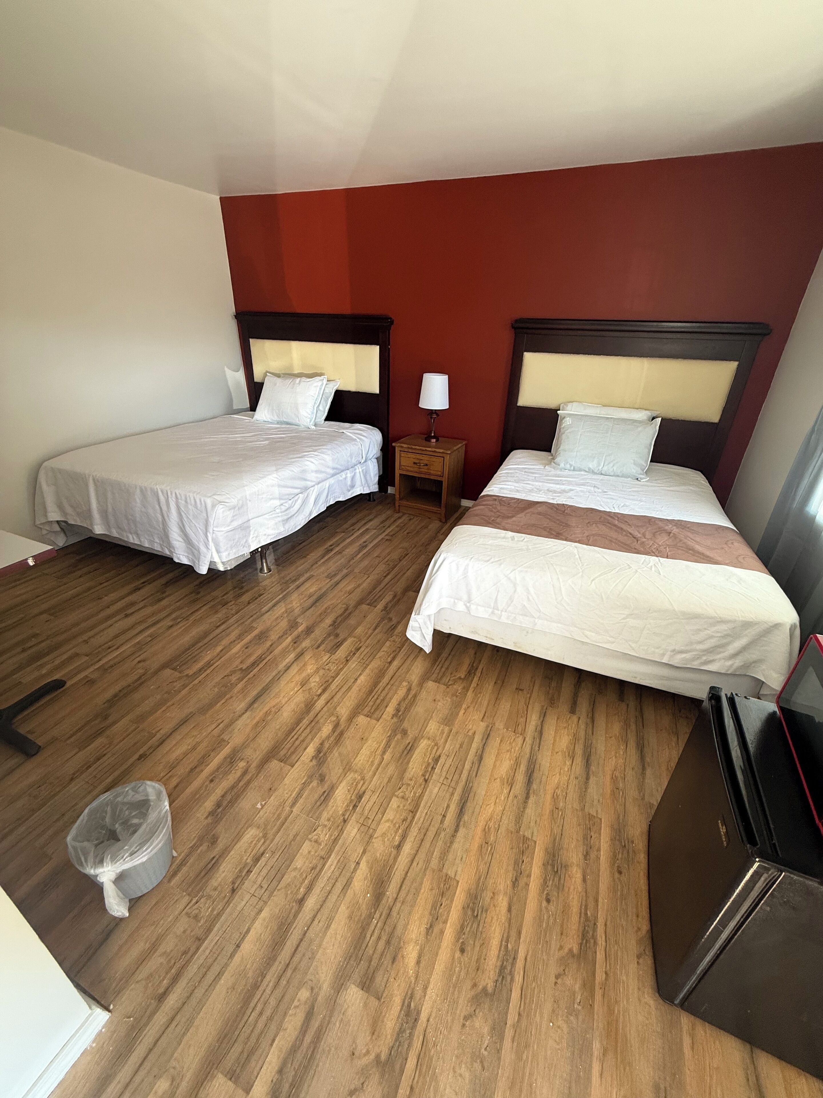 Quarto básico | Roupas de cama premium, Wi-Fi de cortesia