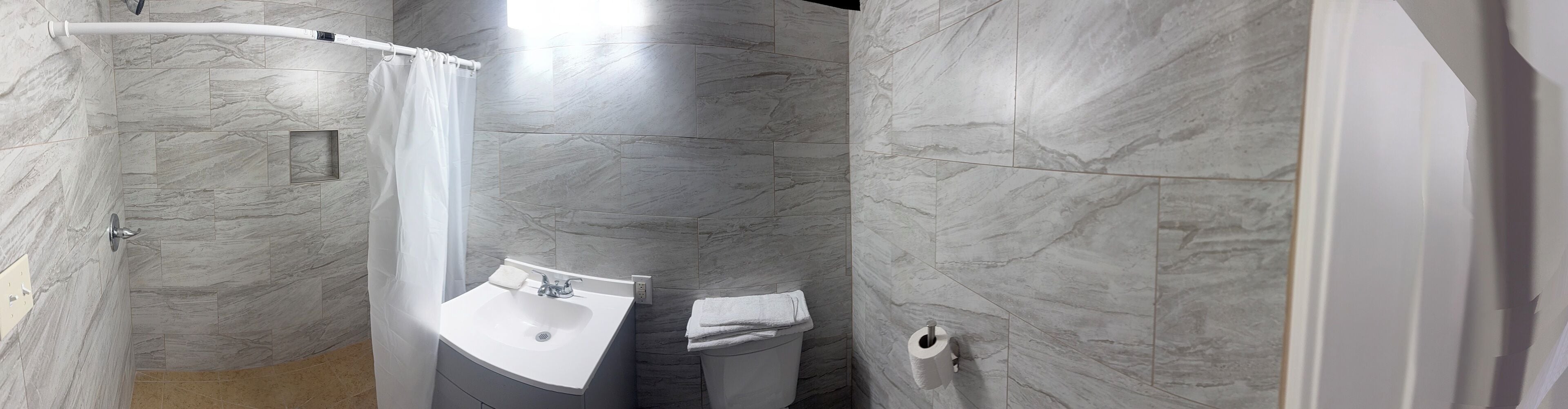 基 本客房 | 浴室 | 提供毛巾