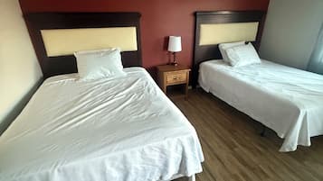 Basic Room | Premium bedding, free WiFi