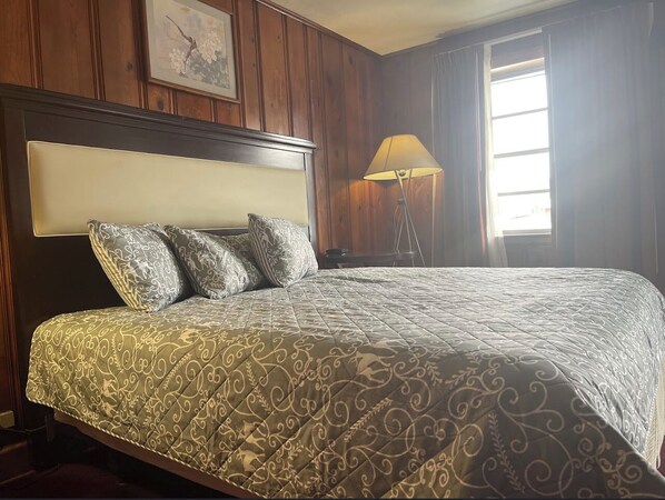 Premium bedding, free WiFi - RIDGEWAY INN (Ridgeway)