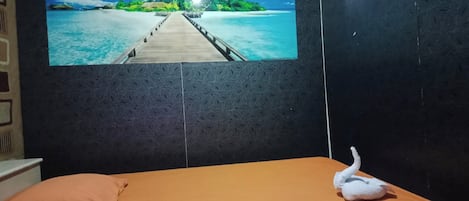 Habitación doble estándar | 1 habitación, escritorio, wifi gratis y ropa de cama