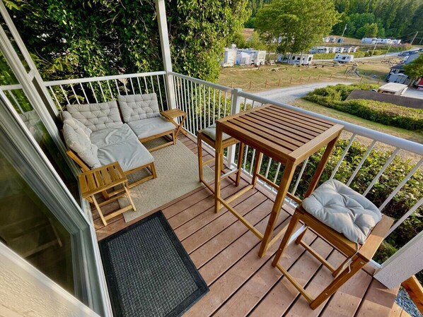 屋外ダイニングエリア