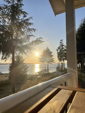 المنطقة المحيطة بالمنشأة