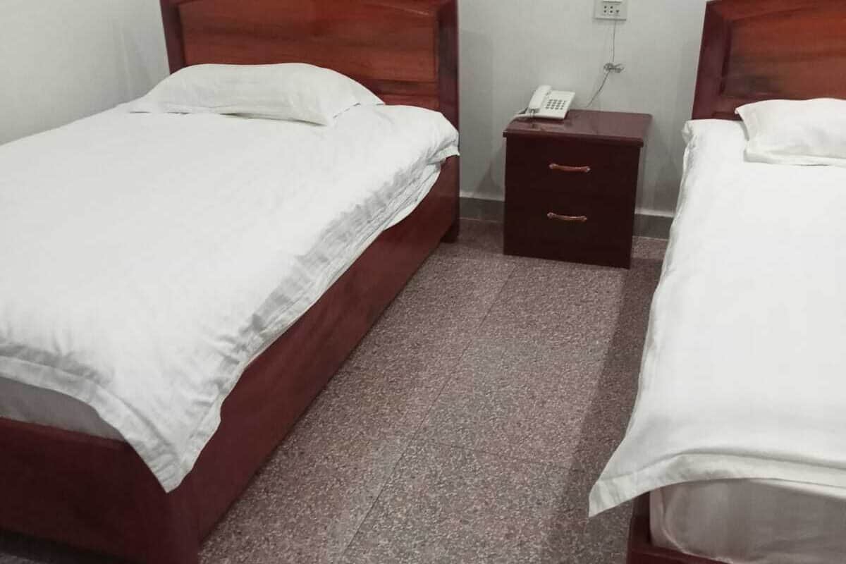 Standard Twin Room, 2 Single Beds, Mountain View