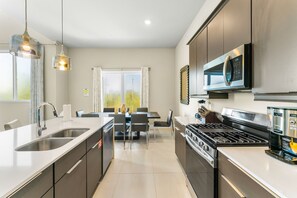Fridge, oven, stovetop, dishwasher