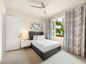 3 bedrooms, in-room safe, iron/ironing board, travel cot