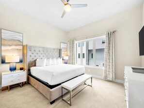 5 bedrooms, iron/ironing board, internet, bed sheets