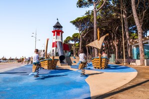 Children's area - UHC CASPEL - The best rooftop terrace in La Pineda (La Pineda)