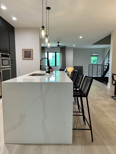 Modern Group Oasis Steps To Fedexforum w/ Deck-b