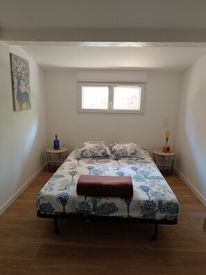 4 soverom, strykejern/-brett, wi-fi (inkludert) og sengetøy