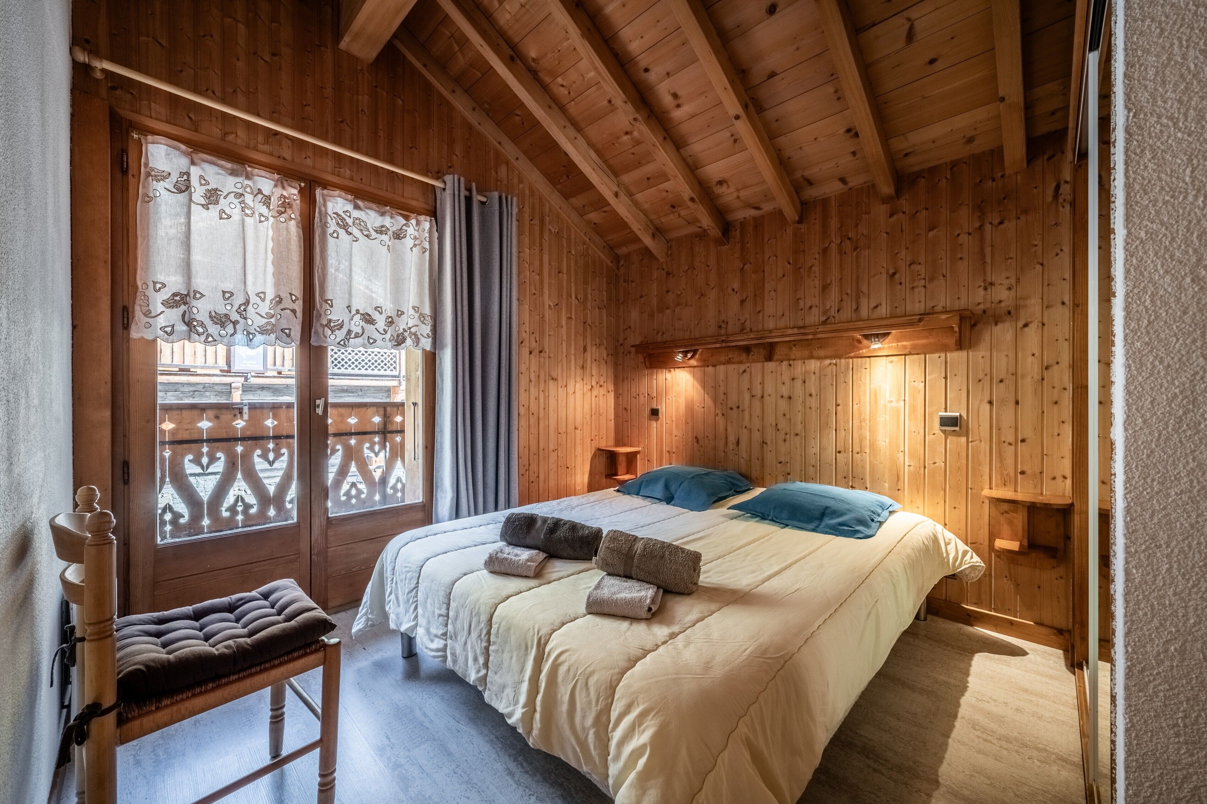 4 chambres, fer et planche à repasser, Wi-Fi gratuit, draps fournis