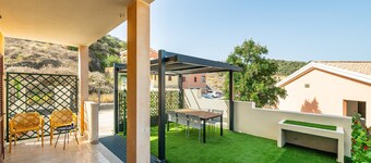 Villa "Casa Annabella" with Mountain Views, Private Terrace, and 2 Balconies