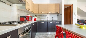 Villa "Casa Annabella" with Mountain View, Private Terrace & 2 Balconies