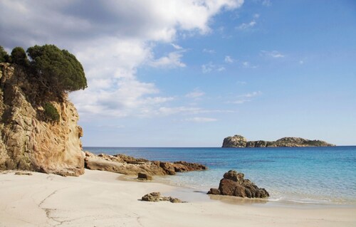 Holiday Home 'La Casetta' with Private Terrace, Wi-Fi and Air Conditioning