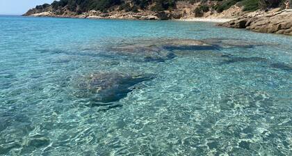 Holiday Home 'La Casetta' with Private Terrace, Wi-Fi and Air Conditioning