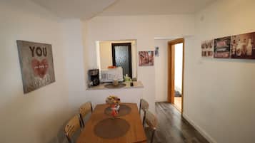 2 bedrooms, free WiFi