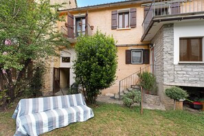 Exterior - Apartment "Casa del Sole" with Mountain View & Wi-Fi (Toceno)