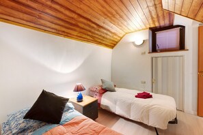 2 bedrooms, free WiFi, bed sheets