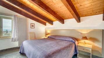 2 camere, ferro/asse da stiro, Wi-Fi gratuito, lenzuola