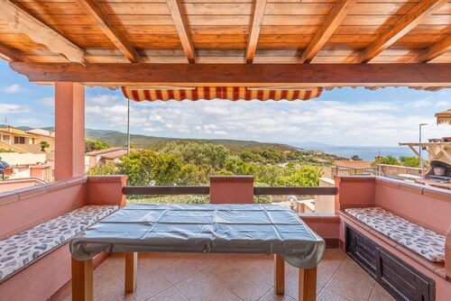 Maison de vacances 'Casa Erbì' avec vue sur la mer, terrasse privée et jardin privé