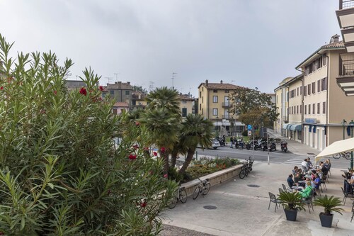 Apartment 'Al Porticciolo' with Sea View, Balcony and Air Conditioning
