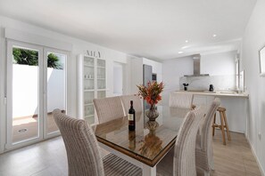 Dining - Holiday Home 'Rincón Del Chico' with Terrace, Garden and Wi-Fi (CHICLANA DE LA FRONTERA)