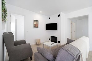 Télévision, cheminée