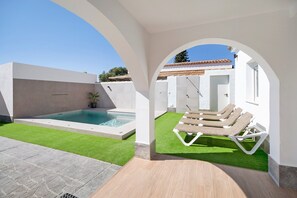 Pool - Holiday Home 'Rincón Del Chico' with Terrace, Garden and Wi-Fi (CHICLANA DE LA FRONTERA)