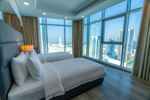 One Bedroom Suite Twin Sea View | In-room safe, desk, iron/ironing board, free WiFi - S Plaza Suites Hotel (Manama)