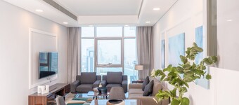 S Plaza Suites Hotel