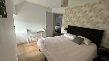 3 habitaciones, wifi gratis y ropa de cama