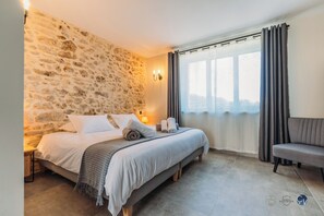 6 habitaciones, tabla de planchar con plancha y wifi gratis 