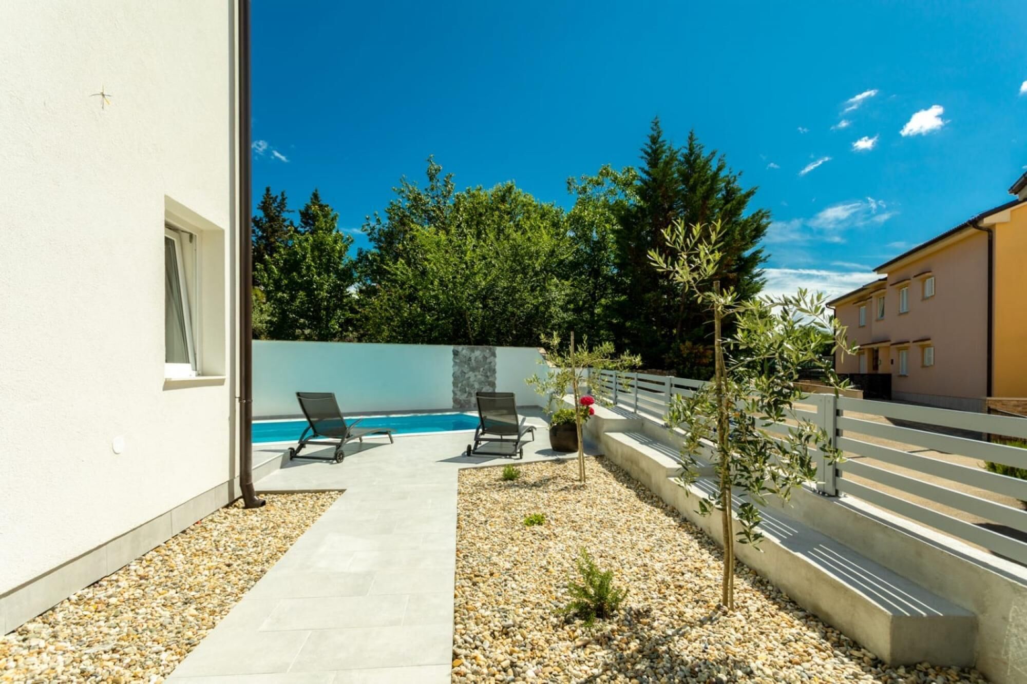 3 عدّة غرف نوم